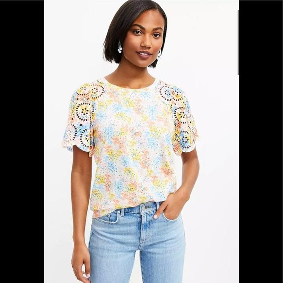 LOFT Tops - LOFT Flutter Sleeve Top